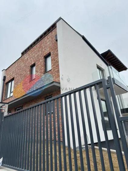 Duplex modern 150 Mp, finisat cu garaj ?i terasa spa?ioasa de 30 mp, in Faget - 12