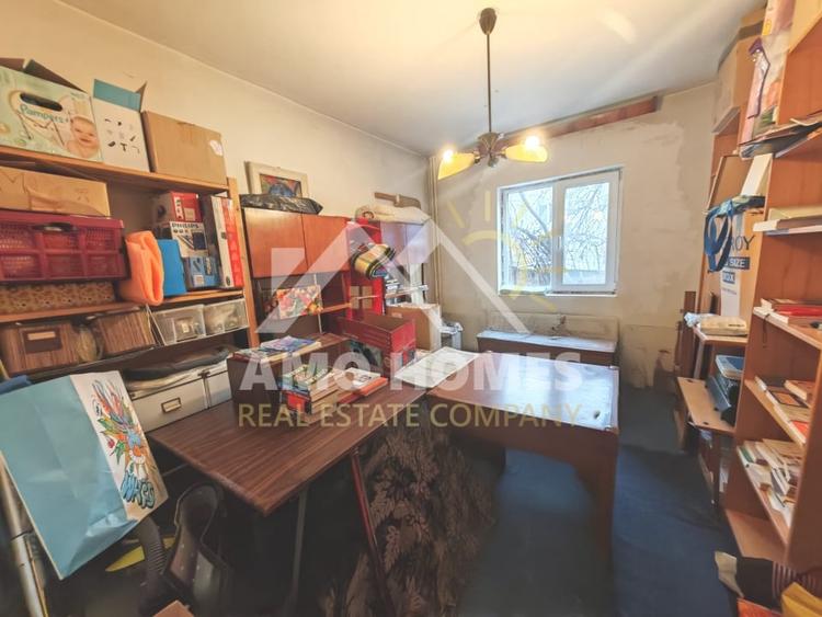 De Vănzare- Apartament Luminos, Decomandat cu Centrală Proprie - 4