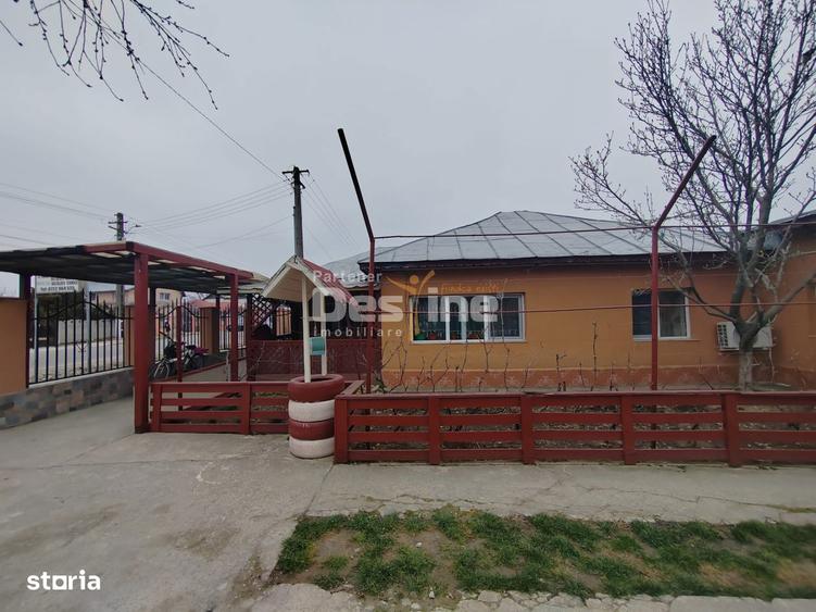 Imobil cu 2 constructii, anexe si 670 mp teren, utilitati racordate, B - 13