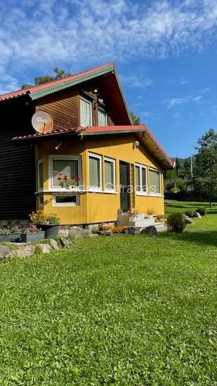 Casa cu Teren de 3000 metri patrati de vanzare