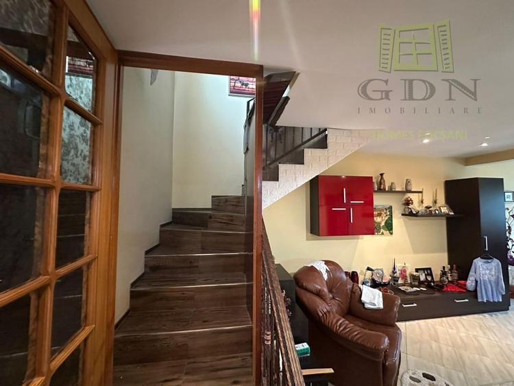 Casa de vanzare P+1 Vanatori,Vrancea - 6