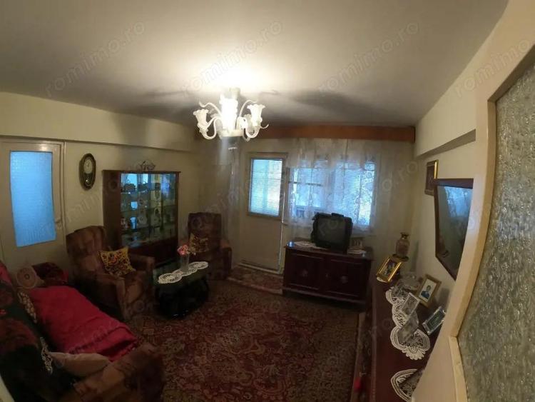 Apartament cu 3 camere la etajul 3/4 decomandat izolat termic - 11