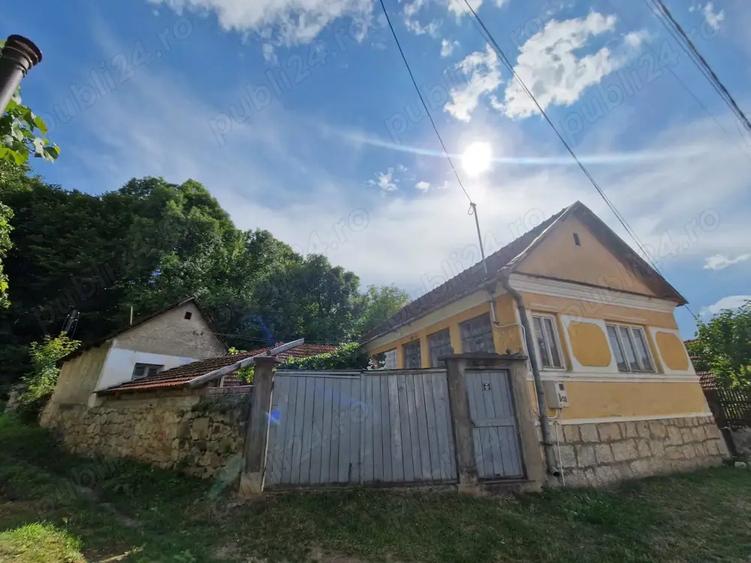 Casa intr-un loc superb - 2