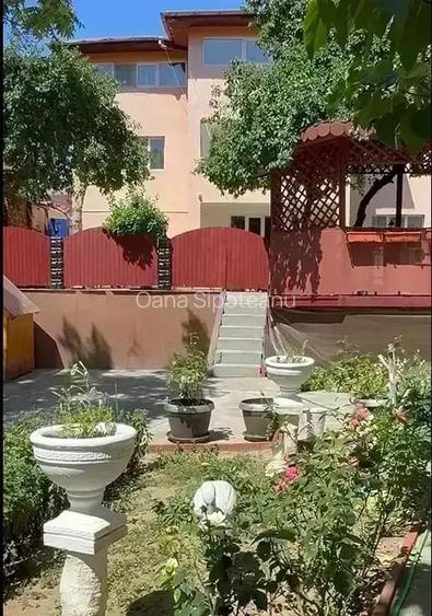 Casa individuala, gradina,  piscina, foisor, locuri de parcare