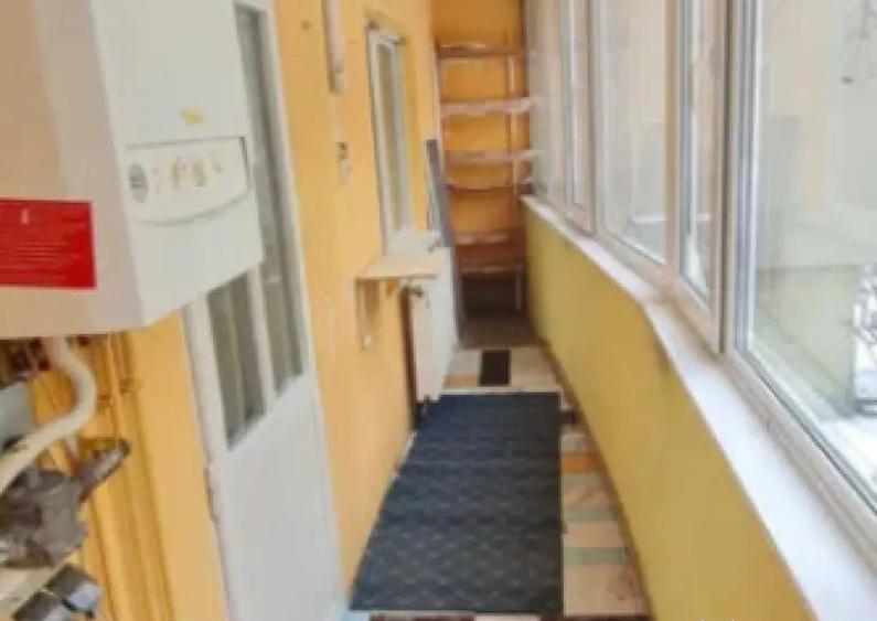 Apartament 2 camere, decomandat - zona Tractorul - 3