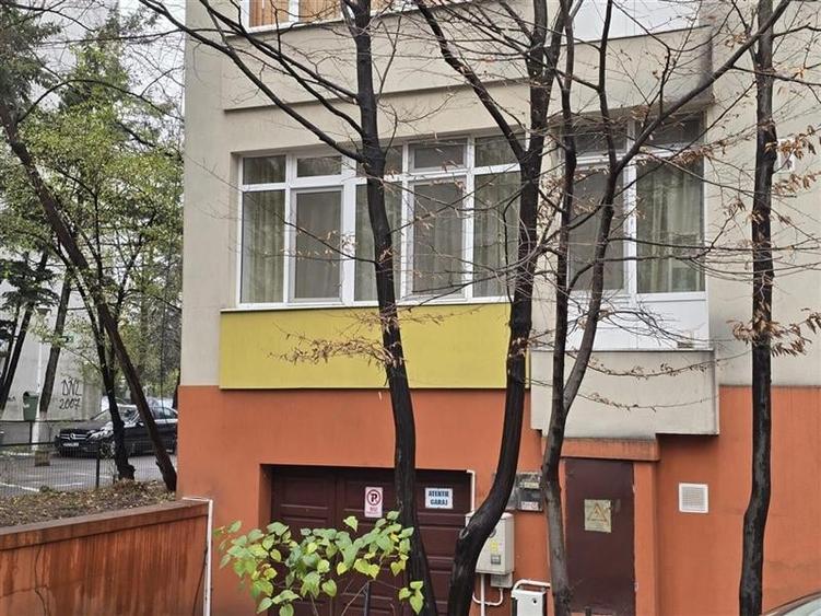 OCAZIE RARA! AP.4 CAM.DECOM.ET2/3 GARAJ SI BOXA SECTOR 1 PAJURA - 1