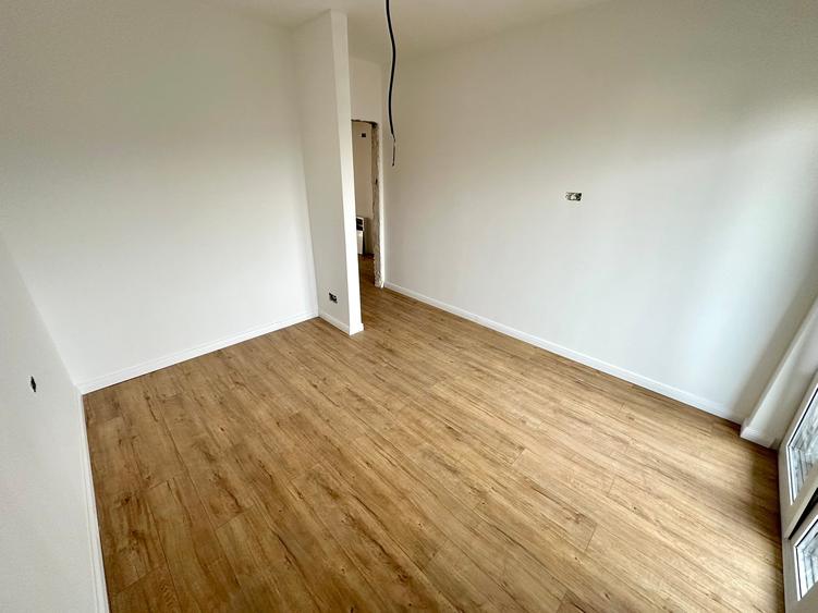 Casa 3 camere D 2 bai Teren 324mp zona Bucium Visan - 8