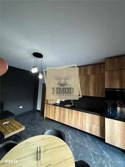 Apartament cu 3 camere, mobilat în Central