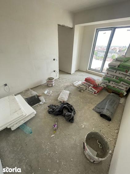 Apartament cu 3 camere, terasa, bloc nou, lift - 1