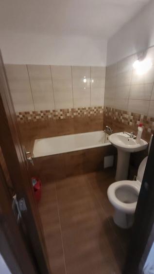 Apartament cu 3 camere decomandat la piata Resita. - 3