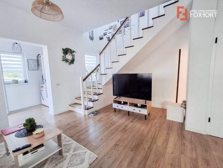 Casa tip duplex cu 3 camere de vanzare in Bucovat - 2