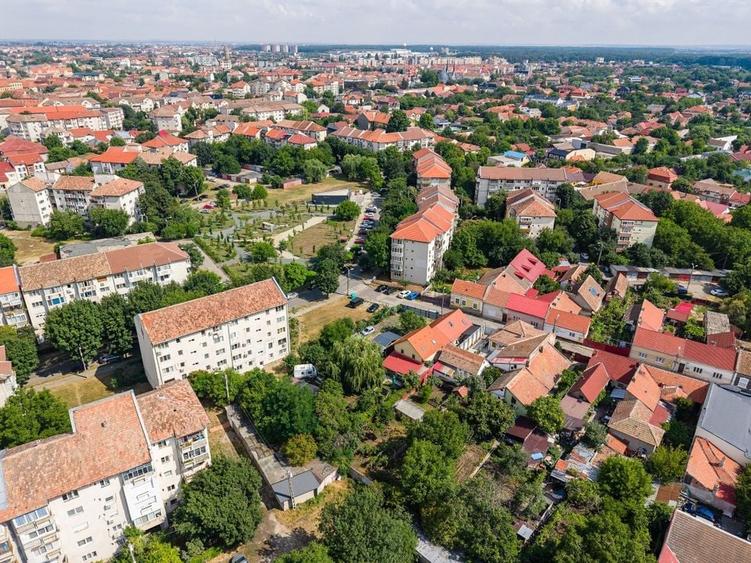 De Vânzare: Casă cu Teren în Zona Lunei, Timișoara - 38