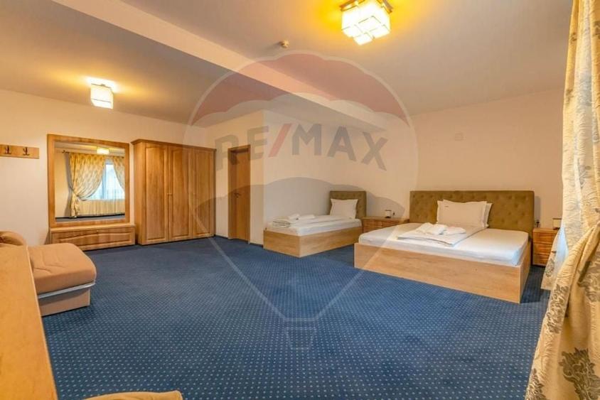 Proprietate turistică cu 14 camere, poziționare excepțională – Râșnov - 15