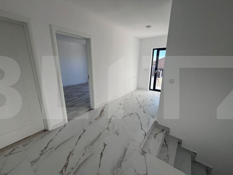 Casă individuală cu 4 camere cu Teren 296 Mp în Malu Mare