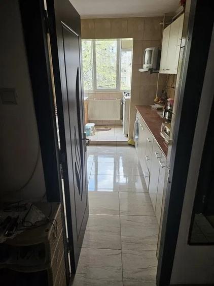 Apartament 3 camere de vanzare  Crangasi - 2