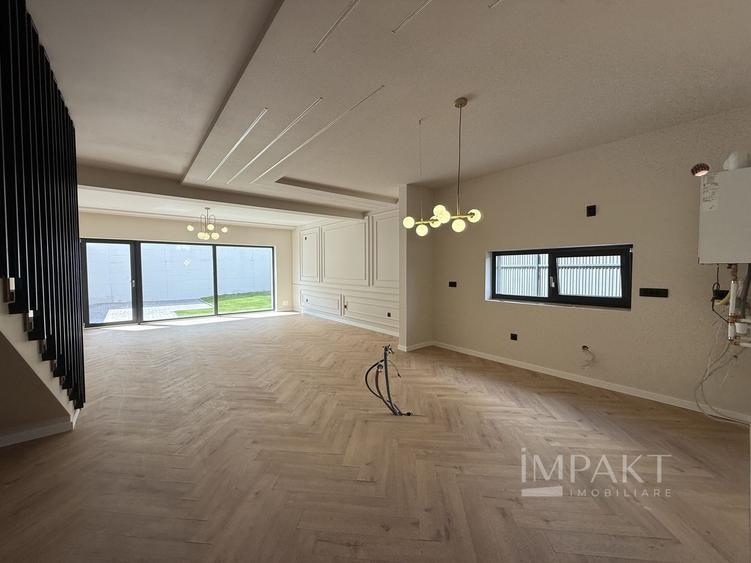 Duplex cu 4 camere cu Canalizare în Chinteni
