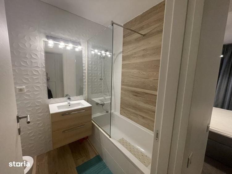 Apartament cu 3 camere în Victoriei