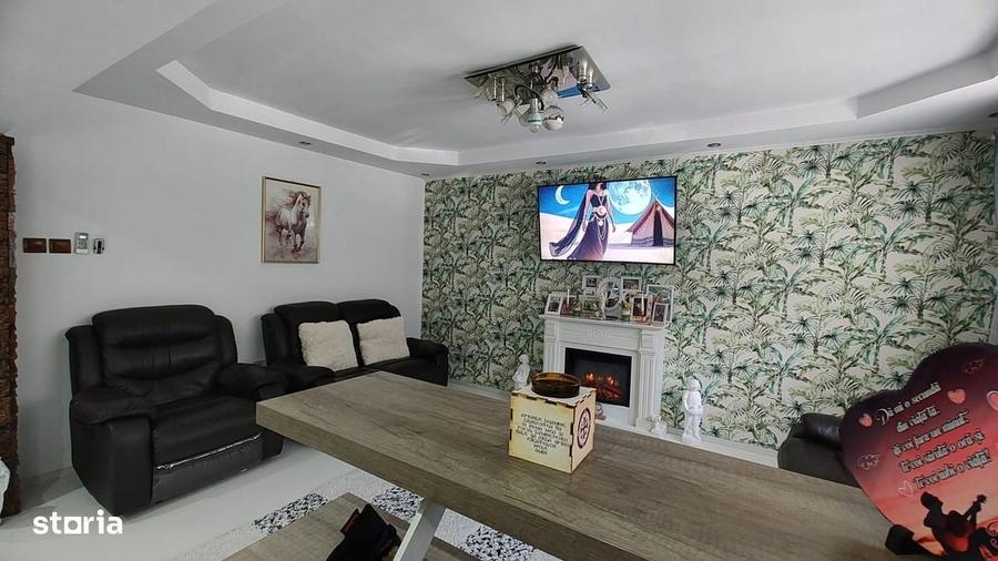 Apartament cu 3 camere decomandat în Decebal