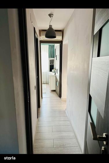 Apartament cu 4 camere decomandat în Central
