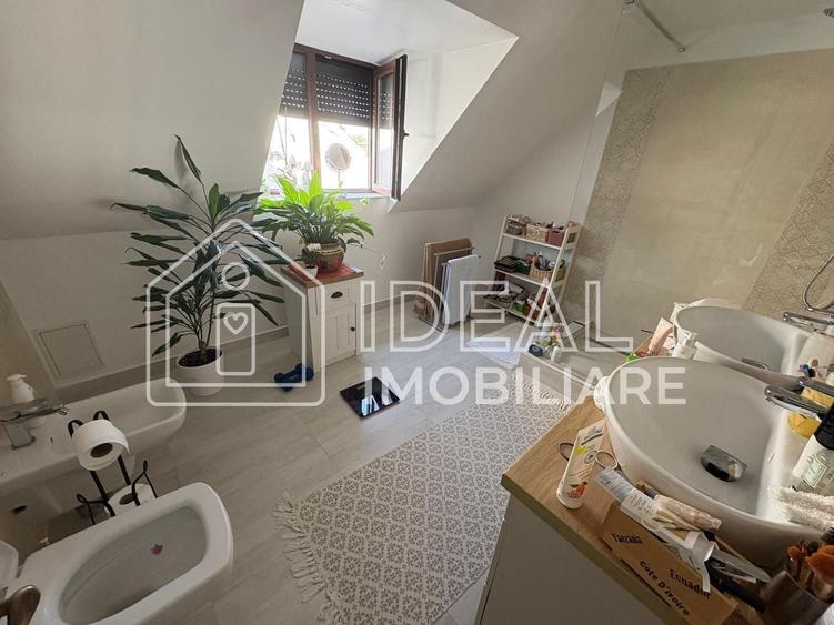 Casă individuală cu 5 camere cu Canalizare în Valea Aurie