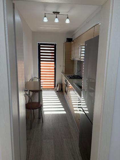 Apartament cu 2 camere decomandat, mobilat în Blejoi
