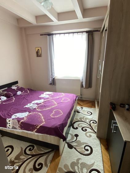 Apartament cu 3 camere în Cetate