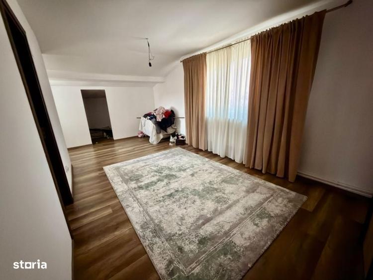 Casă cu 4 camere în Albești