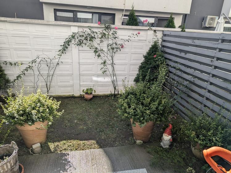 Casă cu 5 camere cu Canalizare în Străulești