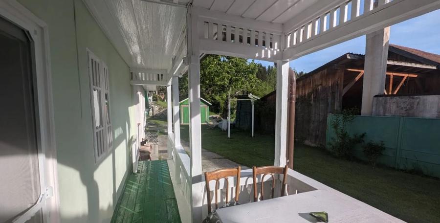 Casă individuală cu 3 camere cu Canalizare în Sud