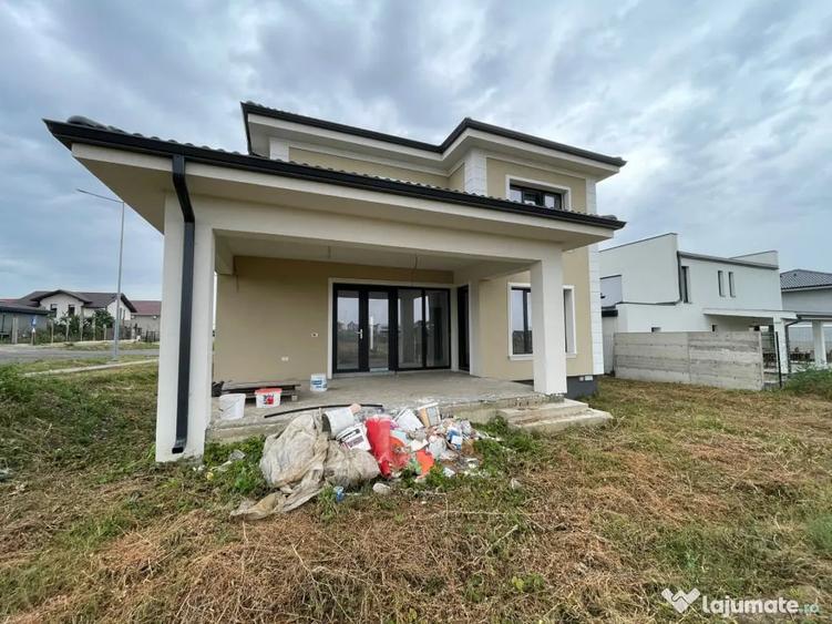Casă cu 5 camere cu Teren 599 Mp în Giarmata