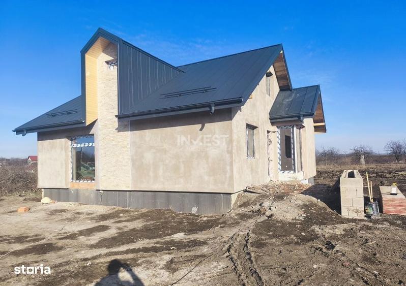 Casă cu 4 camere cu Teren 400 Mp în Holboca