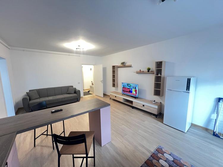 Apartament cu 2 camere semidecomandat, mobilat în Sânpetru