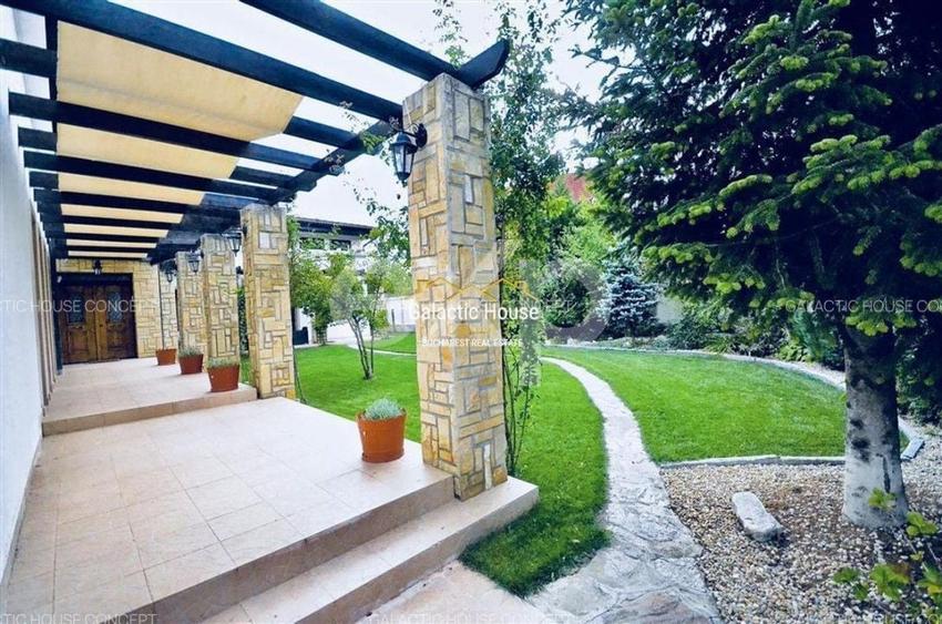 Casă individuală cu 8 camere cu Piscina în Voluntari