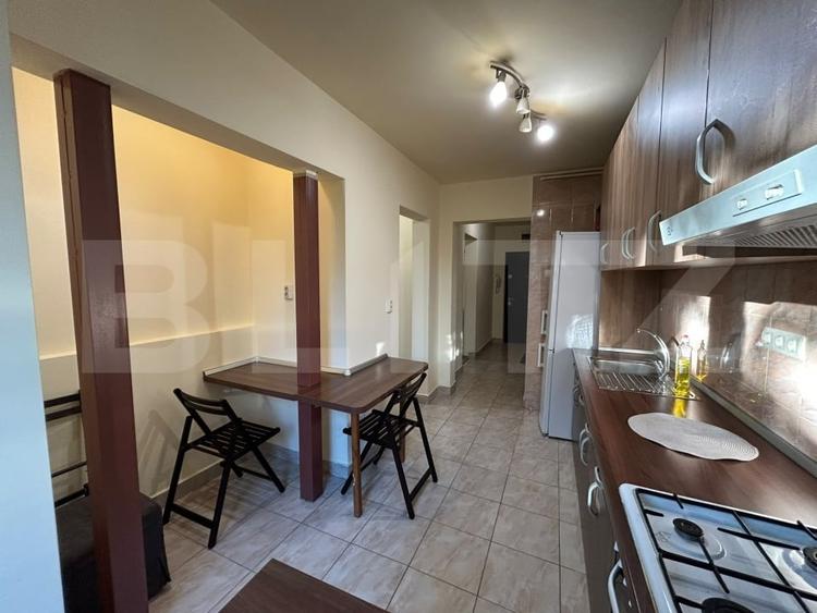 Apartament cu 3 camere semidecomandat, mobilat în Gheorgheni
