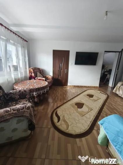 Casă cu 4 camere cu Teren 6000 Mp în Negostina