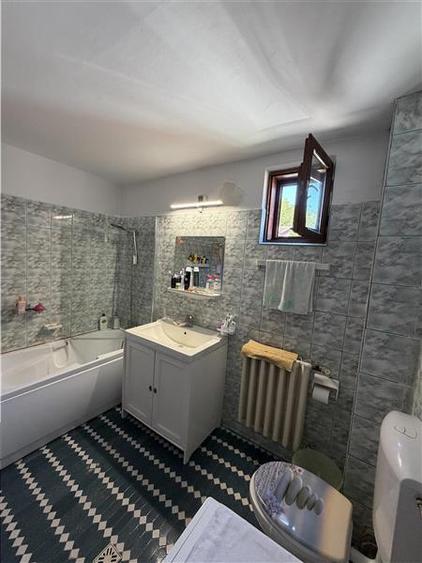 Casă cu 5 camere cu Teren 189 Mp în Bucureștii Noi