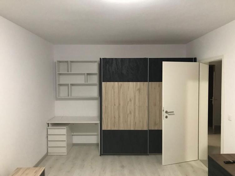 Proprietar inchiriez garsoniera Tractoru - 1