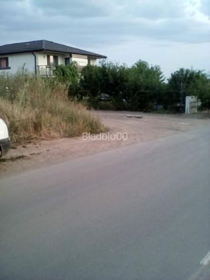 Închiriez ieftin teren 550m bariera