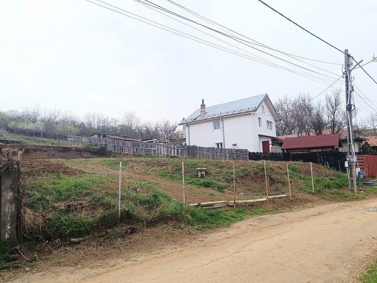 Vand teren intravilan in Podari - 1