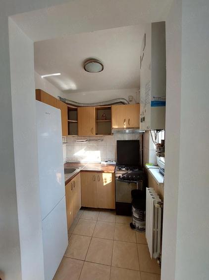 Proprietar ofer spre inchiriere apartament cu 3 camere zona Dacia - 1