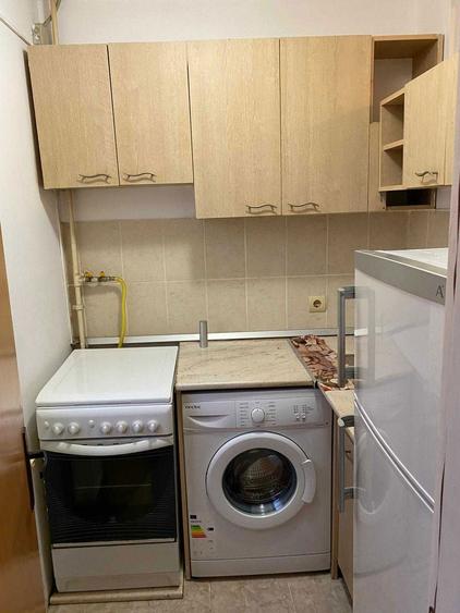 Inchiriez garsoniera Bloc Rezidential din zona sud mobilata utilata - 1