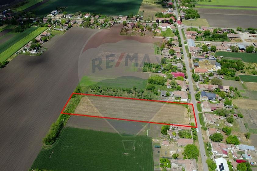 Teren intravilan 5,018mp Variasu Mare - 15 km de Arad/ str. Principala - 7