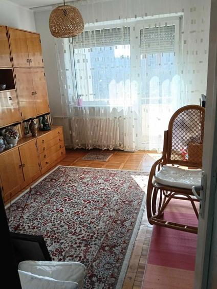 Vand apartament 4 camere - 1