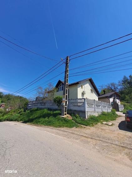 Vand casa cu panouri solare si centrala ,la 7 km de Mioveni - 2