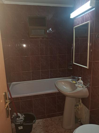 Apartament 3 camere decomandat - Tomis Nord/Brotacei - 500 euro/luna (Cod E2+E7) - 12
