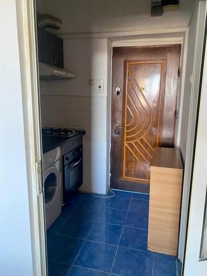 Vând garsonieră zona CET - 1