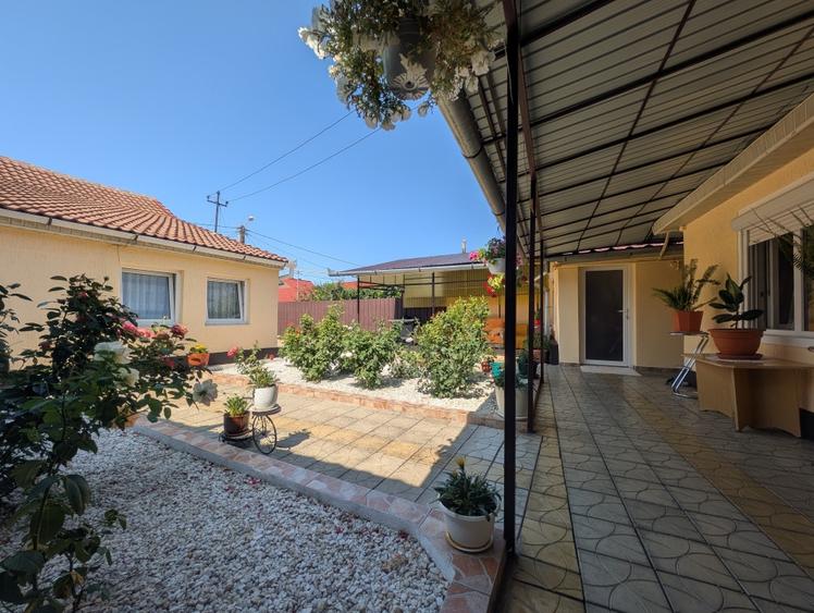 Casa cu teren - multiple destinatii  -zona Parcul Salca - 1