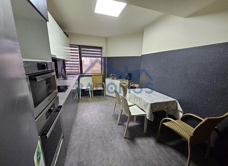 Vilă spațioasă, central, ideală pentru activități comerciale/birouri - 8