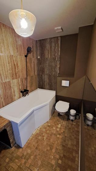 APARTAMENT 3 CAMERE CU 3 BAI - LUX - LOC PARCARE - COMISION 0 - 32