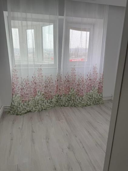 Inchiriez apartament complet renovat - 1